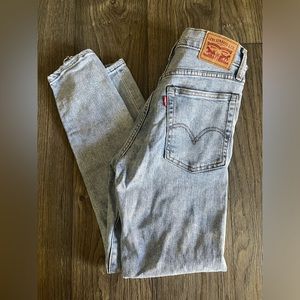 Women’s Levi’s Denim Jeans Pants Light Wash